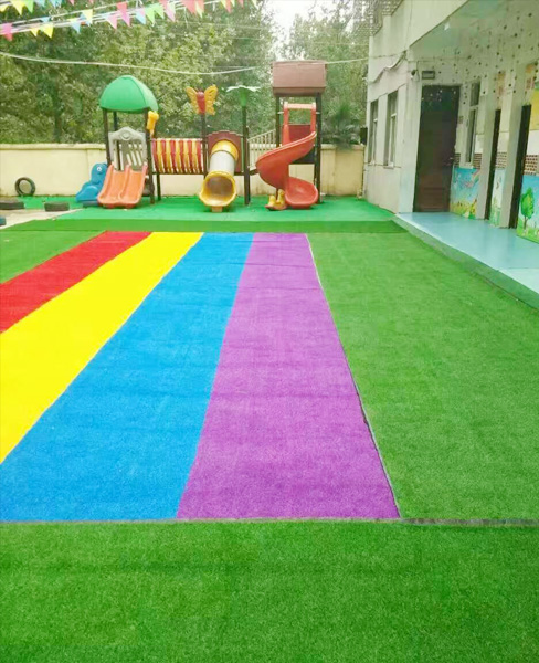 幼兒園草坪